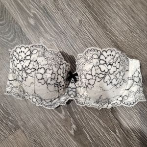 Victoria's Secret🖤🤍Crystal Rhinestone limited edition black & white angel bra